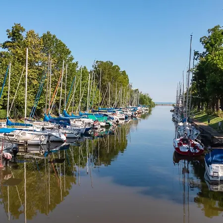 Tatil Evi In 19321 Balatonmáriafürdő