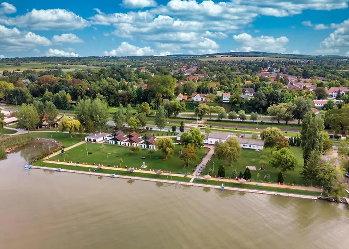 Сasa de vacaciones In 19321 *